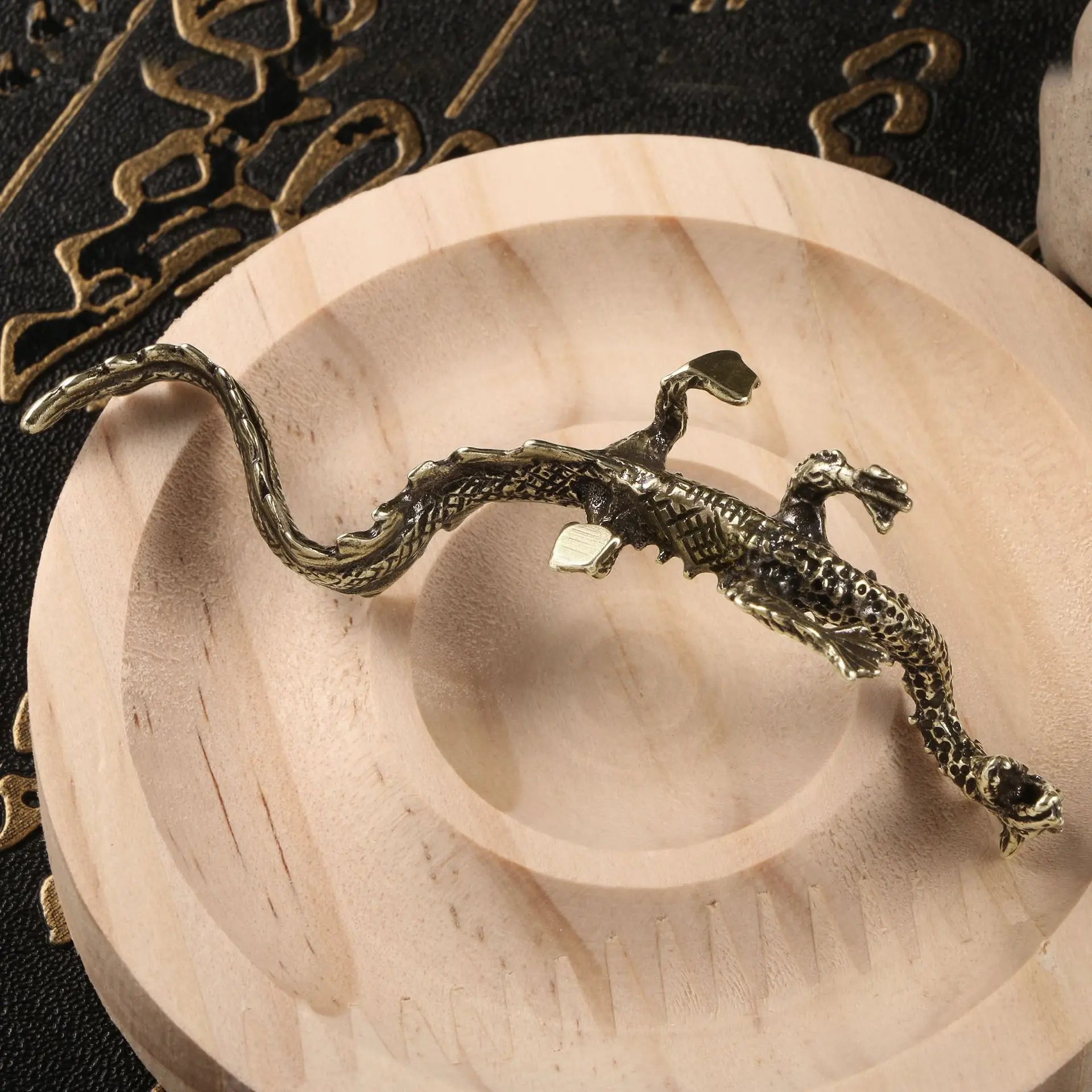 2024 Chinese Zodiac Sign Dragon Flying Desk Decoration – Bronze Antique Tea Pet & Collectible Craft - Image 3